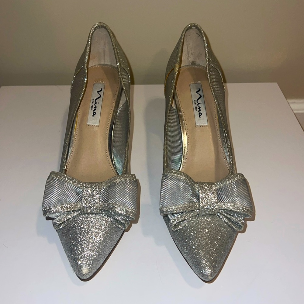 Nina New York Silver Glitter Bow Heels – Size 8.5, Never Worn